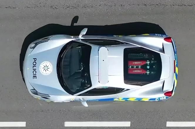 Czeska policja jeździ Ferrari. Wcześniej autem jeździł przestępca