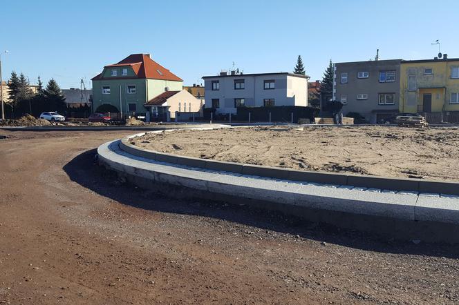 Widać trzecie rondo na Szybowników w Lesznie