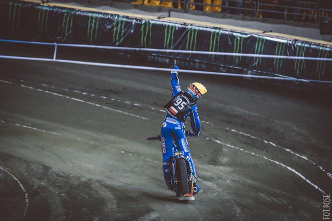 Bartosz Zmarzlik obronił tytuł mistrza świata na Motoarenie. Zdjęcia z toru i trybun