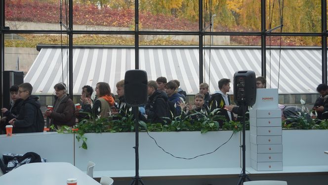 Tłumy na otwarciu Popeyes w Olsztynie. Rekordzista czekał w kolejce ponad 20 godzin