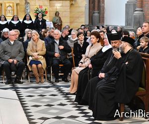 Wierni Archidiecezji Białostockiej pożegnali abp. Edwarda Ozorowskiego [ZDJĘCIA]