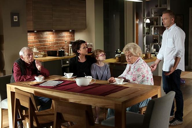 M jak miłość. Ania (Weronika Wachowska), Andrzej (Krystian Wieczorek), Marysia (Małgorzata Pieńkowska), Barbara (Teresa Lipowska), Lucjan (Witold Pyrkosz) - 2015 rok.