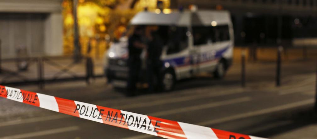 Atak nozownika w Paryzu