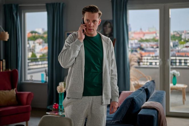 Na Wspólnej odc. 4061. Darek Żbik (Michał Mikołajczak)