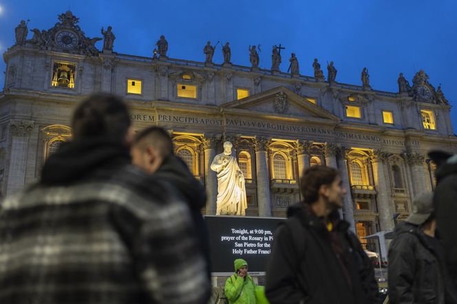 Pilne wieści z Watykanu. Piszą o nocy papieża. To już dwunasta doba