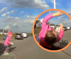  Dziewczynka wbiegła pod samochód. Pokazali szokujące nagranie z Wrocławia 