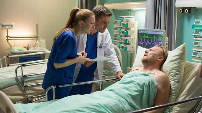 Na dobre i na złe odcinek 663, Wiktoria (Katarzyna Dąbrowska), Przemek (Marcin Rogacewicz), Darek (Jacek Lenartowicz)