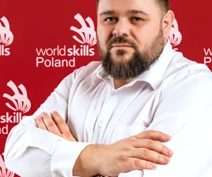 Nauczyciel ze szkoły drzewnej z Garbatki Letnisko ekspertem w World Skills.