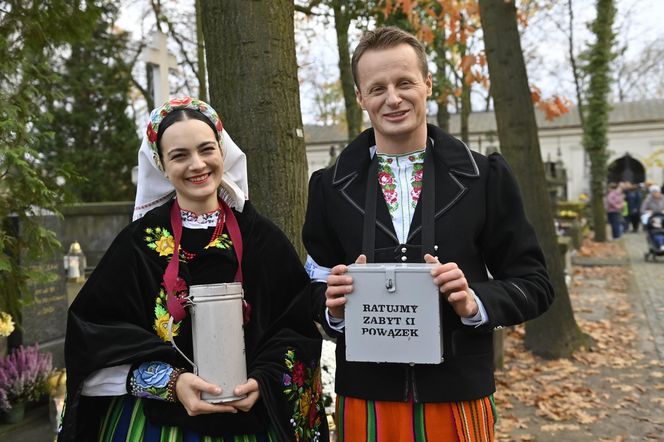 Gwiazdy kwestują na Powązkach