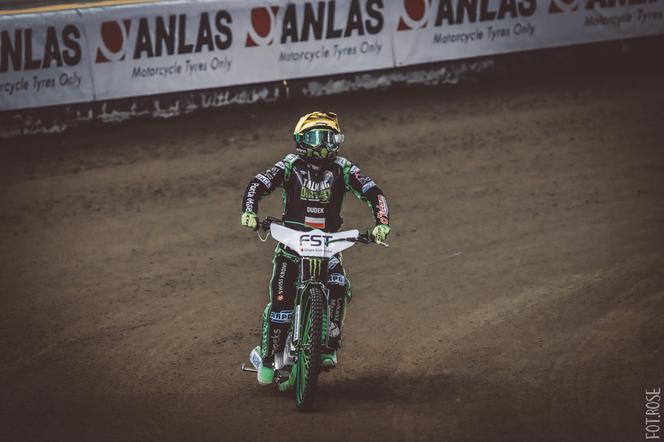 Bartosz Zmarzlik obronił tytuł mistrza świata na Motoarenie. Zdjęcia z toru i trybun