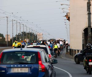 Cztery dzielnice Warszawy z utrudnieniami. Ulicami miasta ruszą tłumy