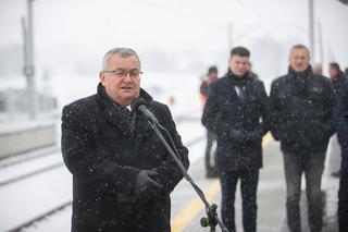 Minister Andrzej Adamczyk otworzył przystanek kolejowy w Zatorze. Zapowiedział spore zmiany na kolei