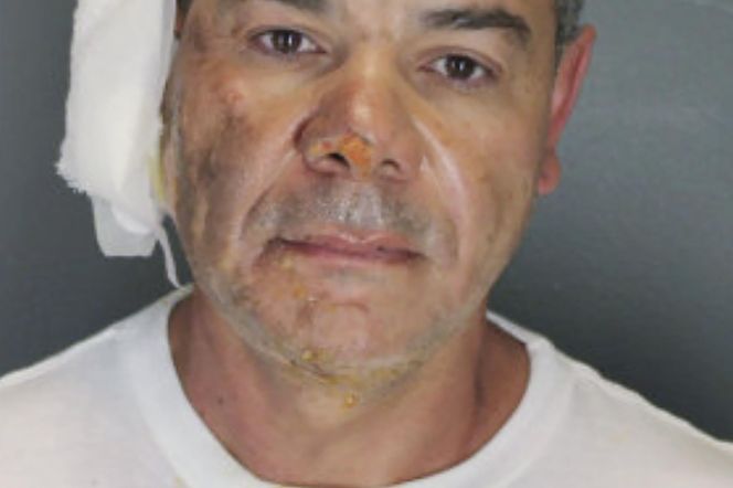 Planował masową strzelaninę, ale nie mógł kupić broni. Obrzucił ludzi koktajlami Mołotowa