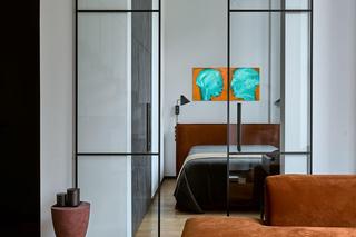  Apartament w neogotyckim gmachu z wnętrzem