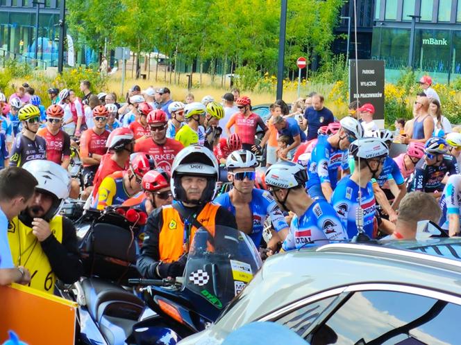 Tour de Pologne w Katowicach. Kolarze bawią się z kibicami