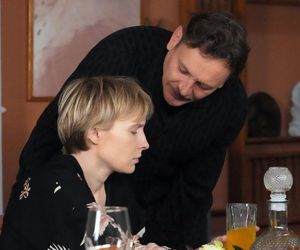 Barwy szczęścia odc. 3250. Robert Stefaniak (Paweł Ławrynowicz), Sonia (Weronika Nockowska)