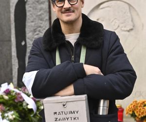 Gwiazdy kwestują na Powązkach