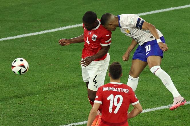 Kontuzja nosa Mbappe podczas Euro 2024