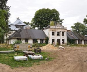 Niezwykła wieś w Łódzkiem. Tu przez 30 lat mieszał I tworzył Józef Chełmoński 