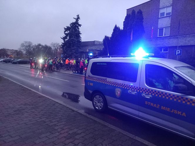 Z Leszna wystartował rajd rowerowy "Biało-Czerwono Zakręceni"