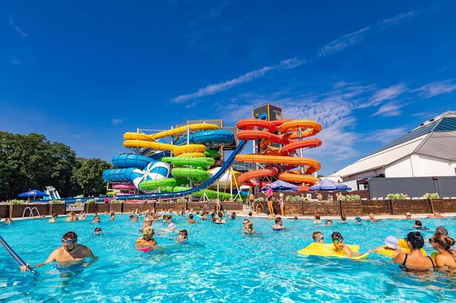 Aquapark Fala w Łodzi uruchamia baseny zewnętrzne