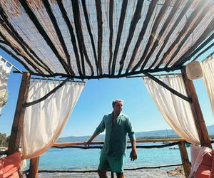 Roksana Węgiel i Kevin Mglej z dzieckiem na wakacjach