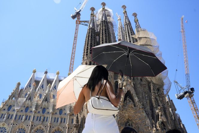 Fala upałów w Europie! "Centra chłodzenia" powstają w miastach