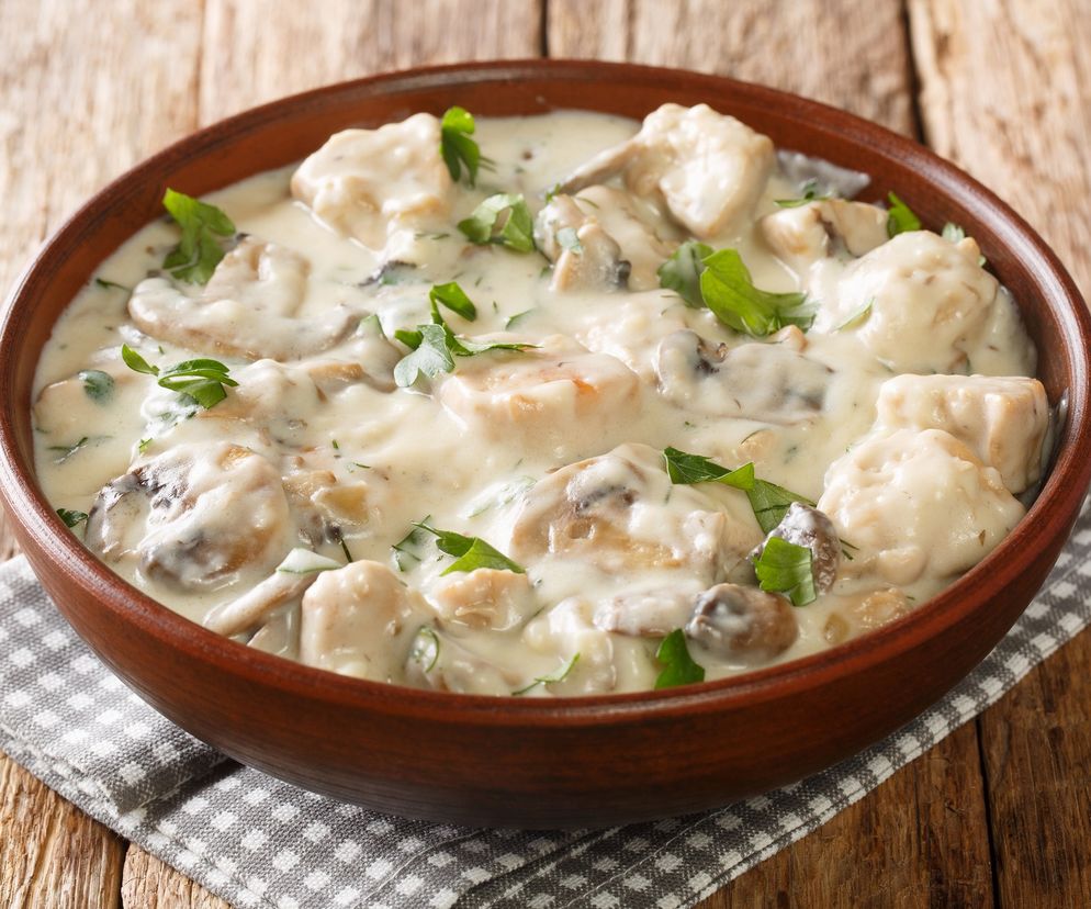 Indyk w sosie koperkowo-rodzynkowym