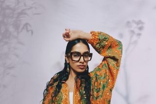 Modne okulary na wiosnę. Niech się dzieje