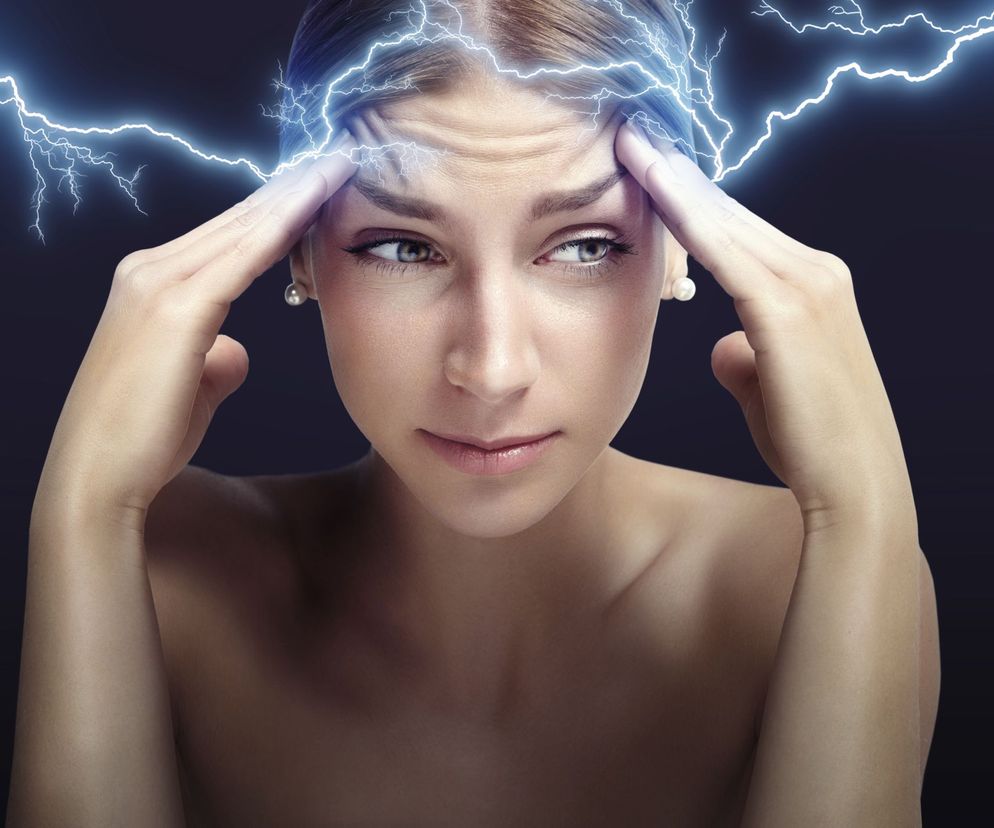 Najczęstsze objawy długotrwałego stresu to chroniczne bóle głowy, kręgosłupa, serca, problemy z układem trawiennym i choroby dermatologiczne oraz zaburzenia hormonalne.