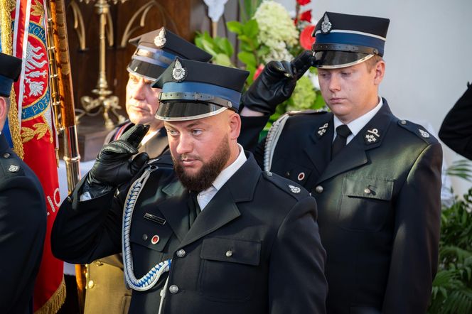 Jubileusz 100-lecia OSP Krzesk-Królowa Niwa uczczony przekazaniem jednostce nowego wozu strażackiego