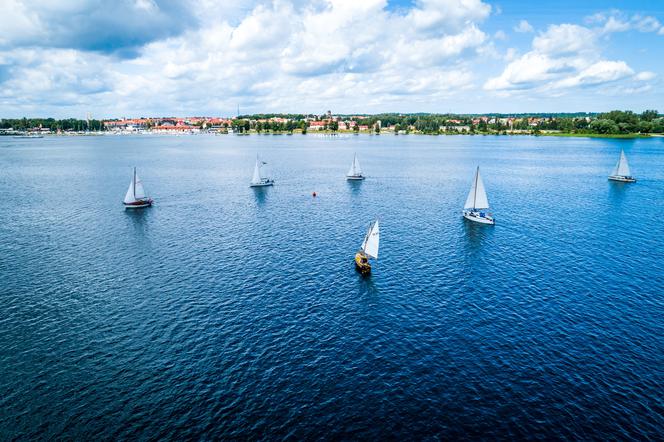 Mazury rozpoczynają sezon żeglarski: „Nie było majówki, niech będzie czerwcówka!” [AUDIO]