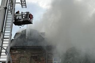 Wielki pożar na Pradze-Północ. Kłęby czarnego dymu nad Warszawą