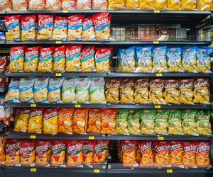 Gdzie wyrzucić opakowanie po chipsach? Praktyczny przewodnik po recyklingu