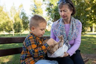 1500 zł babciowego? Chyba matkowego, bo ja za opiekę nad wnukiem nie dostaję nic