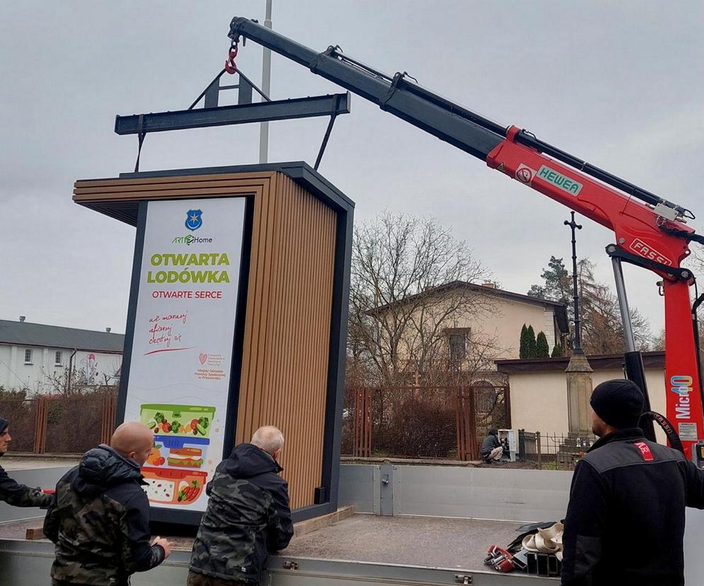 Kolejna otwarta lodówka na Podkarpaciu