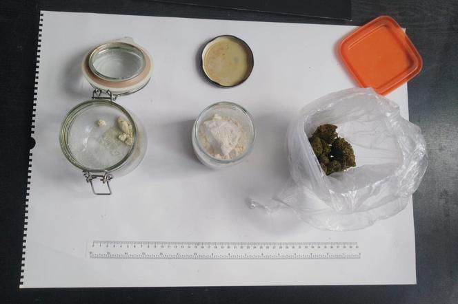 Metaamfetamina w Kołobrzegu. Policja zatrzymała mężczyznę ze znaczną ilością narkotyków
