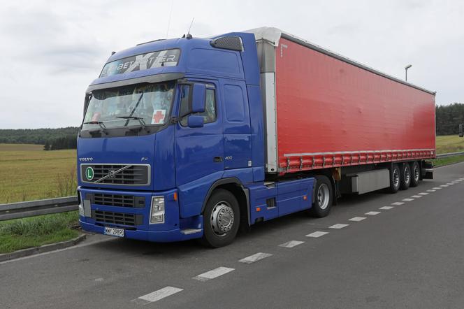 Bobrowniki. Transport z pomocą humanitarną czeka przed granicą [ZDJĘCIA]