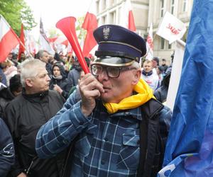 Protest pracowników Poczty Polskiej w Warszawie