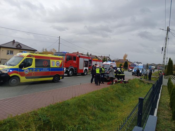 Groźny wypadek na DK12 w Łódzkiem. Cztery osoby ranne