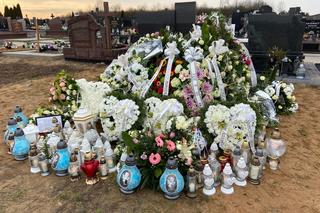 Grób Stefanka, Weronisi i Antosia na cmentarzu w Choroszczy