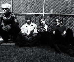 Inhaler przedstawiają nowy singiel „Hole In The Ground”. Czy to zapowiedź nowego projektu?