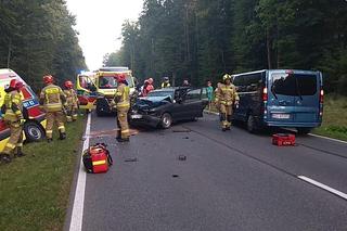 Karetka zderzyła się z samochodem! Poważny wypadek między Iławą a Sampławą