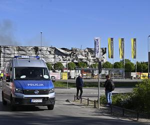 Warszawa. Płonie centrum handlowe Marywilska 44