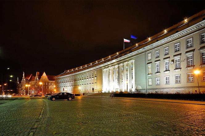 Obcokrajowiec gorszy i lepszy! Korupcja w Dolnośląskim Urzędzie Wojewódzkim