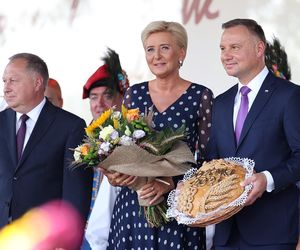 Co się stanie z kreacjami Agaty Dudy?