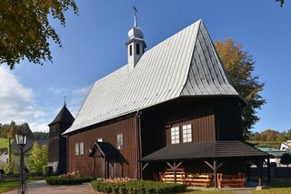 To dawna wieś duchowna w Małopolsce. Kiedyś była własnością klasztoru