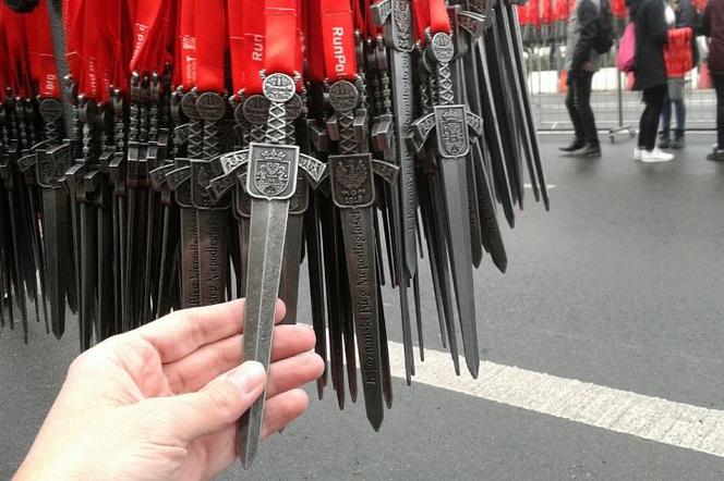 Na mecie Poznańskiego Biegu Niepodległości zabrakło… medali i rogali świętomarcińskich