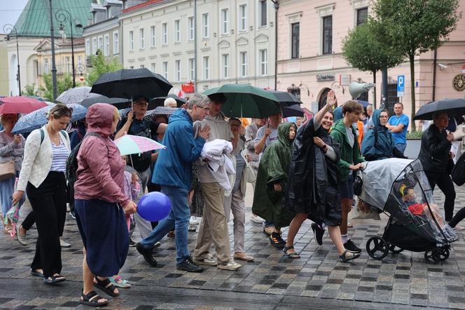 Lubelska Piesza Pielgrzymka na Jasną Górę 2024. Pątnikom deszcz niestraszny!