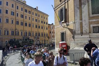 Uroczystości pogrzebowe zaplanowano na sobotę, 26 kwietnia